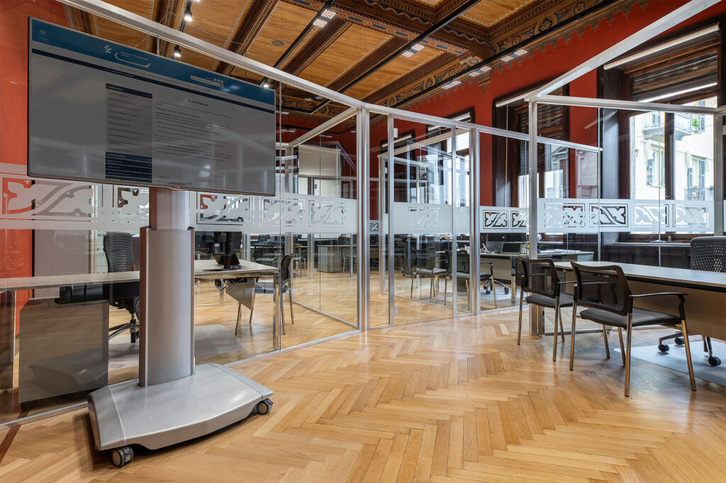 CAMERA DI COMMERCIO DI CUNEO parete divisoria Glass ingresso parete vetrata a vetro singolo extra clear con serigrafia personalizzata profilo in alluminio